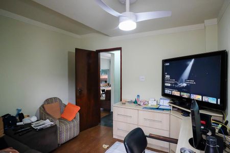 Casa à venda com 255m², 4 quartos e 7 vagasSala de TV