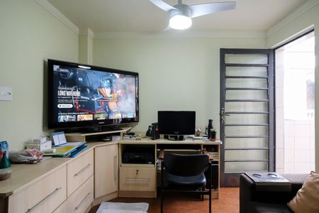 Casa à venda com 255m², 4 quartos e 7 vagasSala de TV