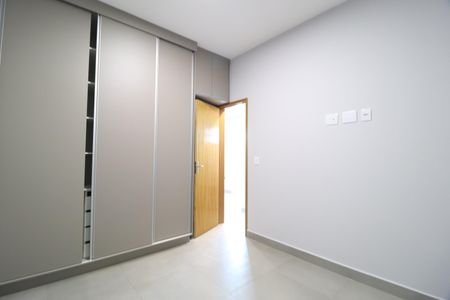 Apartamento para alugar com 81m², 2 quartos e 1 vagaQuarto 1