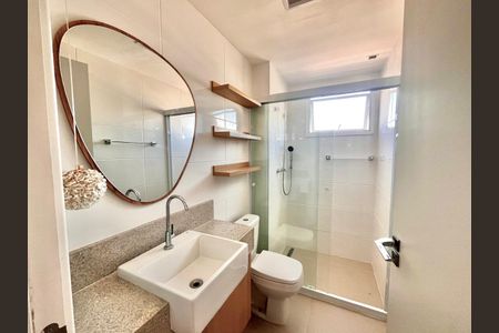 Apartamento à venda com 70m², 2 quartos e 2 vagasBanheiro Social