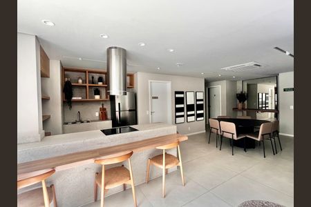 Apartamento à venda com 70m², 2 quartos e 2 vagasÁrea comum - Salão de festas