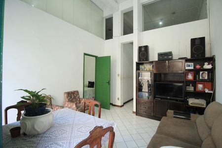 Apartamento para alugar com 94m², 4 quartos e sem vagaSala