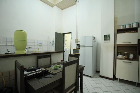 Apartamento para alugar com 94m², 4 quartos e sem vagaCozinha