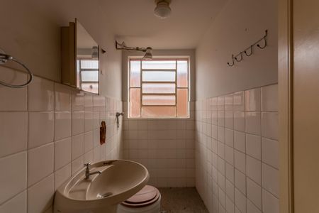 Casa à venda com 360m², 4 quartos e 2 vagasBanheiro Social - Casa 2