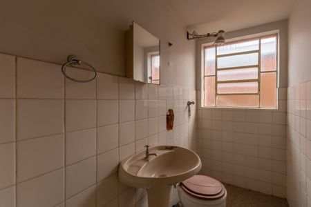 Casa à venda com 360m², 4 quartos e 2 vagasBanheiro Social - Casa 2