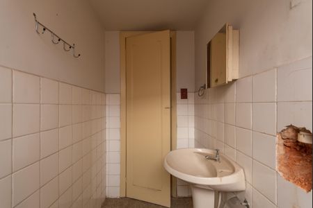 Casa à venda com 360m², 4 quartos e 2 vagasBanheiro Social - Casa 2