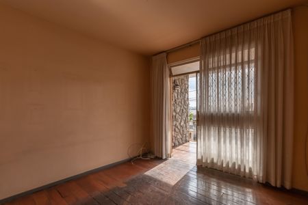 Casa à venda com 360m², 4 quartos e 2 vagasEntrada - Casa 1