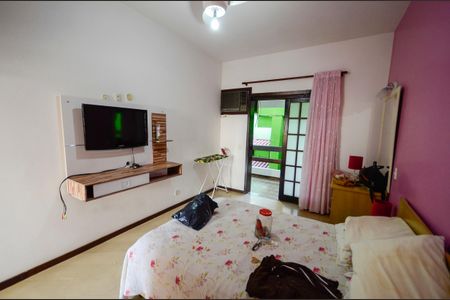 Casa à venda com 460m², 4 quartos e 4 vagas Casa à venda com 460m², 4 quartos e 4 vagasQuarto 2