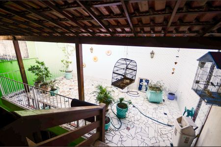 Casa à venda com 460m², 4 quartos e 4 vagas Casa à venda com 460m², 4 quartos e 4 vagasTerraço