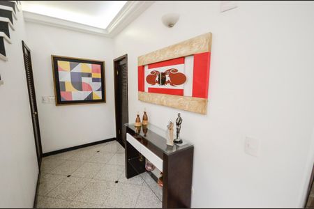 Casa à venda com 460m², 4 quartos e 4 vagas Casa à venda com 460m², 4 quartos e 4 vagasSala