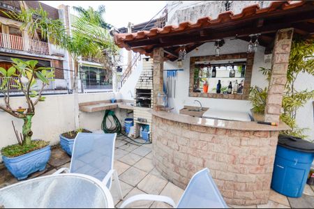 Casa à venda com 460m², 4 quartos e 4 vagas Casa à venda com 460m², 4 quartos e 4 vagasChurrasqueira