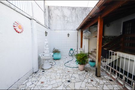 Casa à venda com 460m², 4 quartos e 4 vagas Casa à venda com 460m², 4 quartos e 4 vagasTerraço