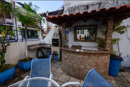 Casa à venda com 460m², 4 quartos e 4 vagas Casa à venda com 460m², 4 quartos e 4 vagasChurrasqueira