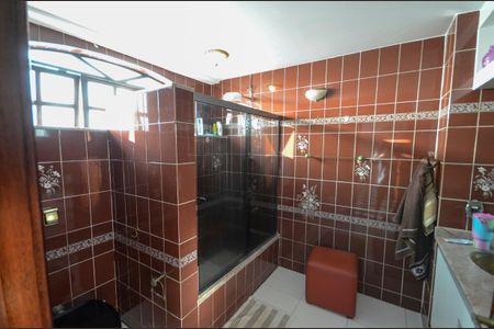 Casa à venda com 460m², 4 quartos e 4 vagas Casa à venda com 460m², 4 quartos e 4 vagasBanheiro Social