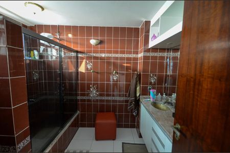 Casa à venda com 460m², 4 quartos e 4 vagas Casa à venda com 460m², 4 quartos e 4 vagasBanheiro Social