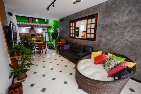 Casa à venda com 460m², 4 quartos e 4 vagas Casa à venda com 460m², 4 quartos e 4 vagasÁrea gourmet