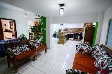 Casa à venda com 460m², 4 quartos e 4 vagas Casa à venda com 460m², 4 quartos e 4 vagasÁrea gourmet