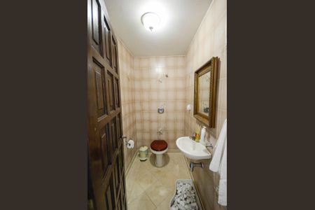 Casa à venda com 460m², 4 quartos e 4 vagas Casa à venda com 460m², 4 quartos e 4 vagasLavabo