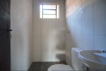 Casa para alugar com 200m², 2 quartos e 2 vagasBanheiro