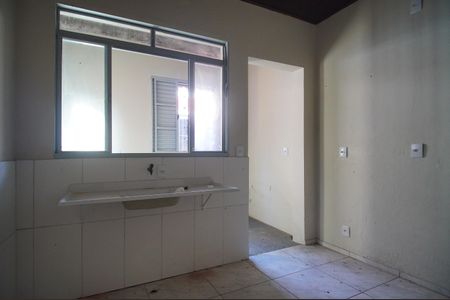 Casa para alugar com 200m², 2 quartos e 2 vagasCozinha