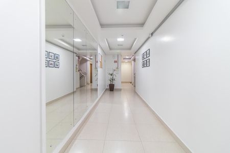 Apartamento à venda com 77m², 2 quartos e sem vagaHall social