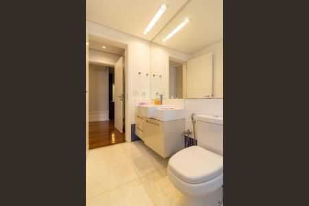 Apartamento à venda com 345m², 3 quartos e 5 vagasBanheiro Suíte 1