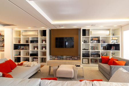 Apartamento à venda com 345m², 3 quartos e 5 vagasSala de TV