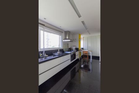 Apartamento à venda com 345m², 3 quartos e 5 vagasCozinha