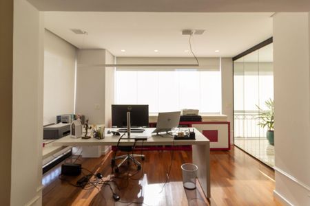 Apartamento à venda com 345m², 3 quartos e 5 vagasEscritório 1