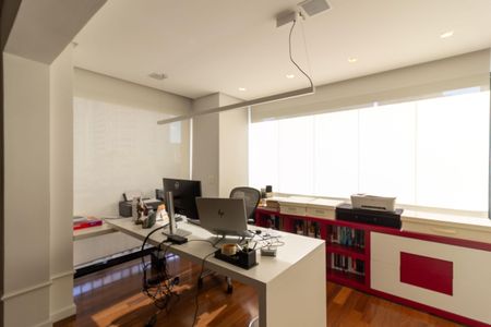 Apartamento à venda com 345m², 3 quartos e 5 vagasEscritório 1