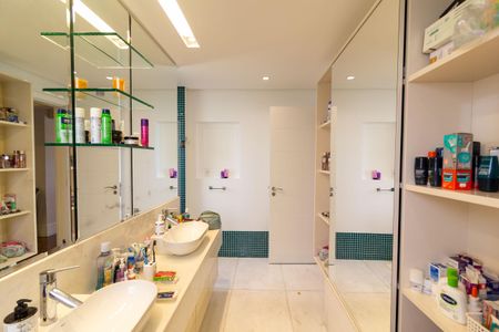 Apartamento à venda com 345m², 3 quartos e 5 vagasBanheiro Suíte 3