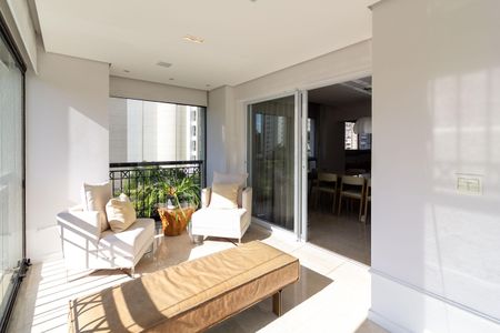 Apartamento à venda com 345m², 3 quartos e 5 vagasVaranda