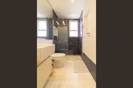 Apartamento à venda com 345m², 3 quartos e 5 vagasBanheiro Suíte 1