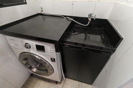 Casa de condomínio à venda com 72m², 2 quartos e 1 vagaÁrea de Serviço