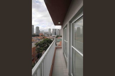 Studio para alugar com 27m², 1 quarto e sem vaga Studio para alugar com 27m², 1 quarto e sem vagaVaranda
