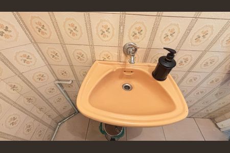 Casa à venda com 77m², 2 quartos e sem vaga Casa à venda com 77m², 2 quartos e sem vagaLavabo