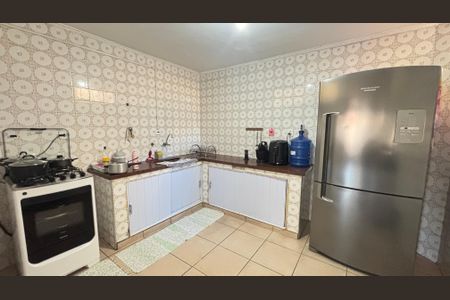 Casa à venda com 77m², 2 quartos e sem vaga Casa à venda com 77m², 2 quartos e sem vagaCozinha