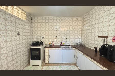 Casa à venda com 77m², 2 quartos e sem vaga Casa à venda com 77m², 2 quartos e sem vagaCozinha