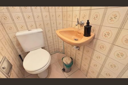 Casa à venda com 77m², 2 quartos e sem vaga Casa à venda com 77m², 2 quartos e sem vagaLavabo