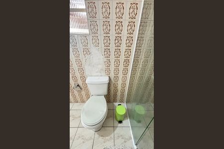 Casa à venda com 77m², 2 quartos e sem vaga Casa à venda com 77m², 2 quartos e sem vagaBanheiro