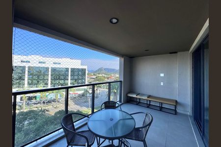 Apartamento à venda com 80m², 2 quartos e 1 vagaVaranda