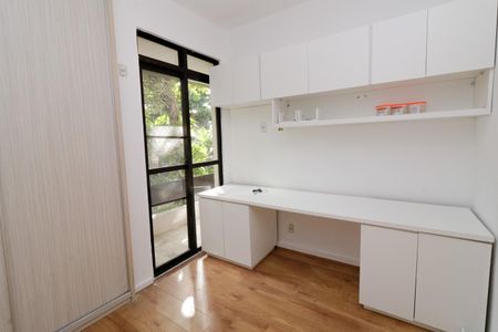 Apartamento à venda com 109m², 3 quartos e 2 vagasQuarto 2