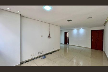 Apartamento à venda com 102m², 3 quartos e 2 vagas Apartamento à venda com 102m², 3 quartos e 2 vagasSala