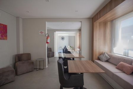 Apartamento para alugar com 32m², 2 quartos e sem vaga Apartamento para alugar com 32m², 2 quartos e sem vagaÁrea comum - Salão de festas