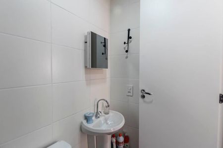 Apartamento para alugar com 32m², 2 quartos e sem vaga Apartamento para alugar com 32m², 2 quartos e sem vagaBanheiro