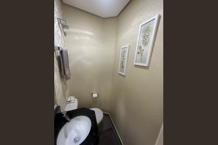 Casa de condomínio à venda com 70m², 2 quartos e 1 vagaBanheiro 2