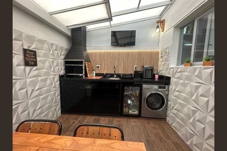 Casa de condomínio à venda com 70m², 2 quartos e 1 vagaÁrea de Serviço e churrasqueira