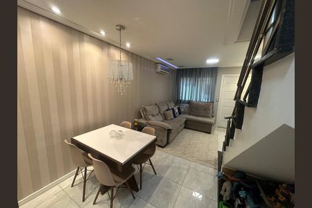 Casa de condomínio à venda com 70m², 2 quartos e 1 vagaSala