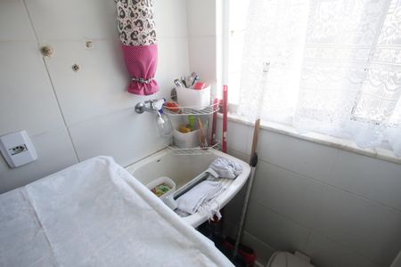 Apartamento à venda com 58m², 2 quartos e 1 vaga Apartamento à venda com 58m², 2 quartos e 1 vagaÁrea de Serviço