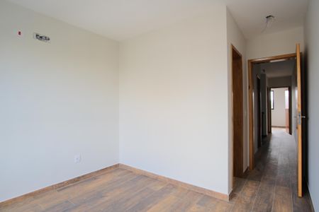 Casa à venda com 134m², 3 quartos e 3 vagasSuíte